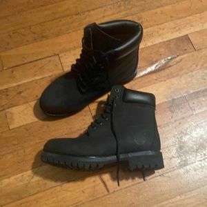 Timberland 6”Boot size 7